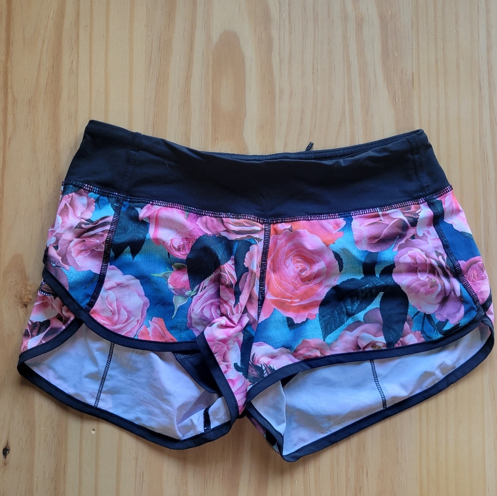 Vintage Lululemon Speed Shorts (size 4)